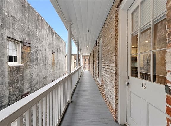 4th image of 612 Julia St #G