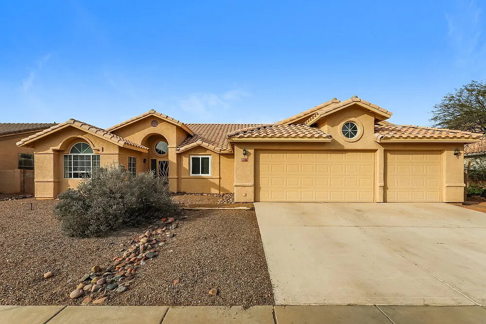 4 bed, 2.0 bath, 2360 sqft, $3,080 — Photo 1
