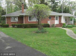 2082 Dennings Rd, New Windsor, MD 21776