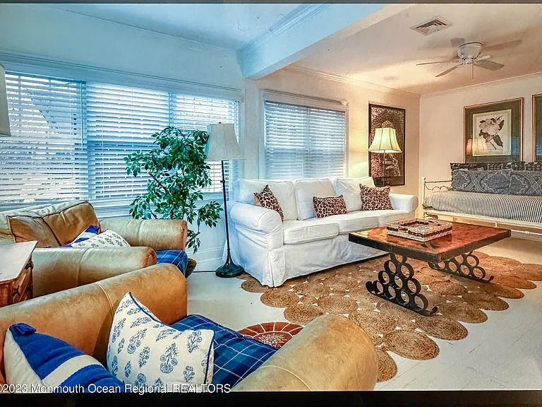 505 Washington Ln — Photo 5