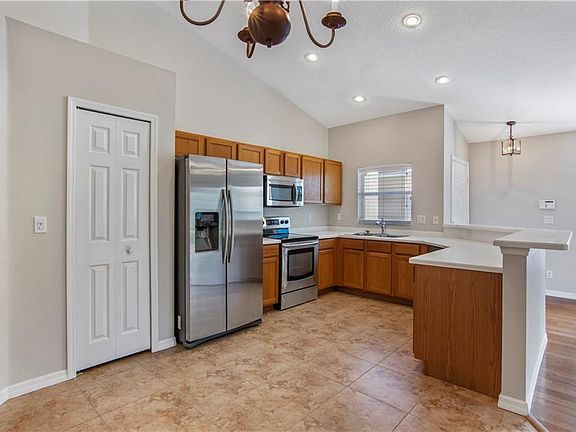 5th image of 5809 22nd St