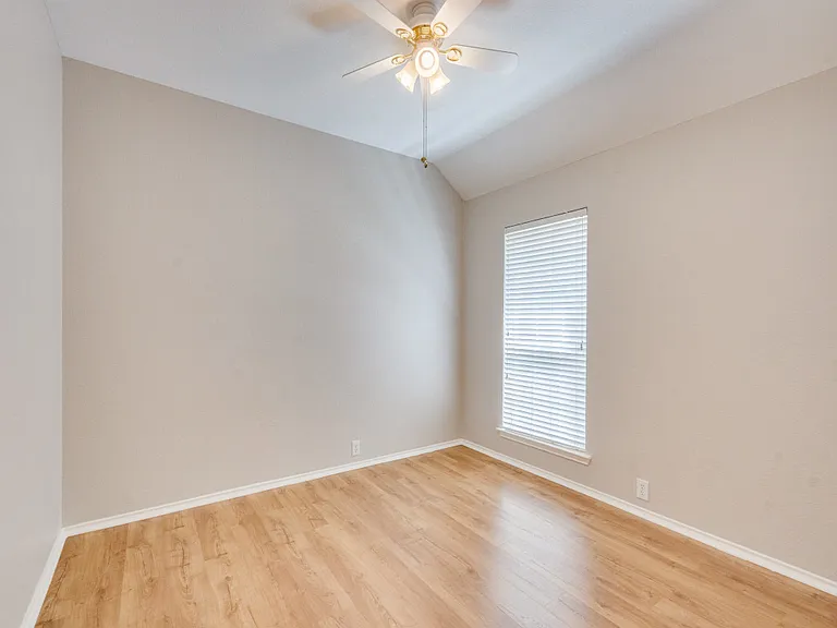 2509 Hunters Run Dr — Photo 22
