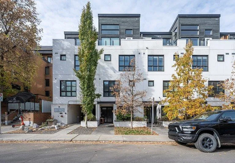 1719 9a St SW #443 — Photo 1