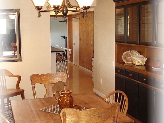 4th image of 22336 Jennifer Dr