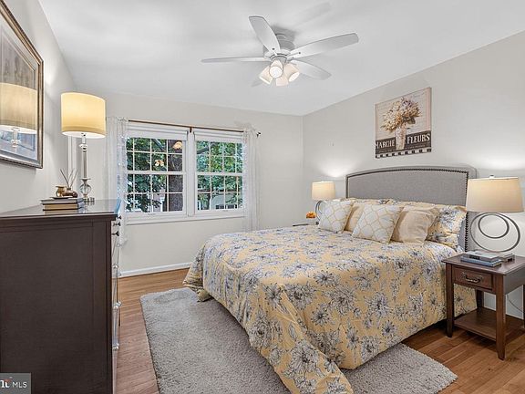 5th image of 5922 Queenston St