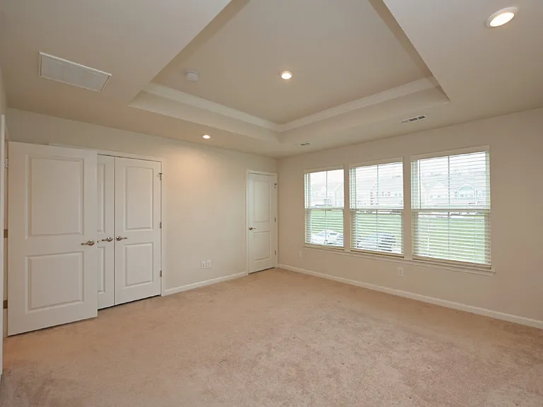 633 Exmoor Dr — Photo 15