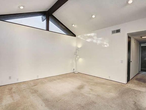 5th image of 4770 River College Dr