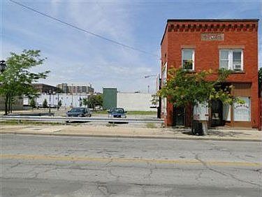 1st image of 121 East Ave
