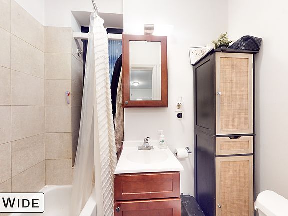 4th image of 170 Thompson St APT 2