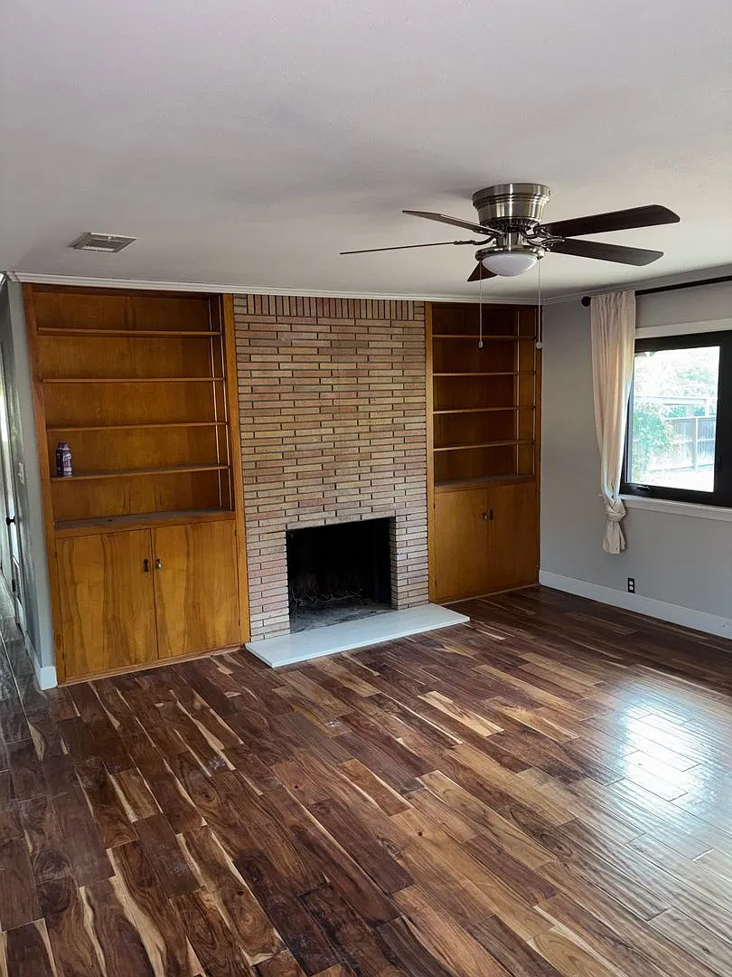 3 Bedroom 2 Bathroom Old Town Georgetown Home — Photo 4