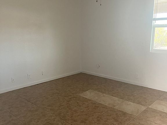 3rd image of 220 W 9th St #306