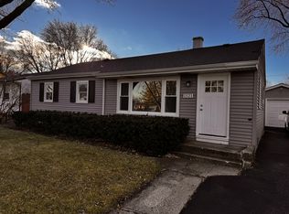 1521 Adams St, Lake In The Hills, IL 60156