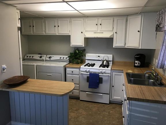 2nd image of 1051 Pleasant Dr