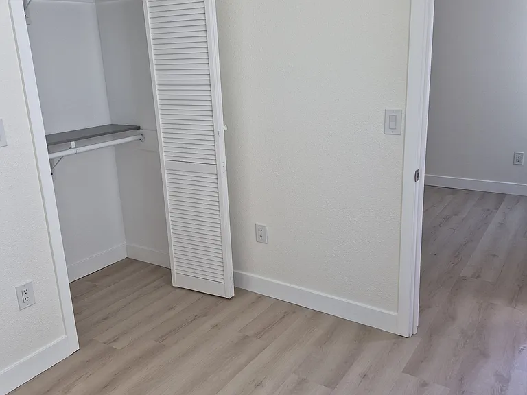 413 S Azusa Ave #B — Photo 13