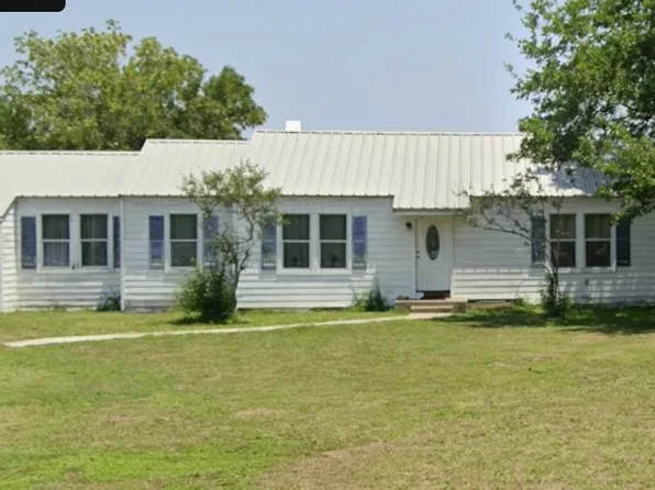 145 Churchill Rd, Woodsboro, TX 78393