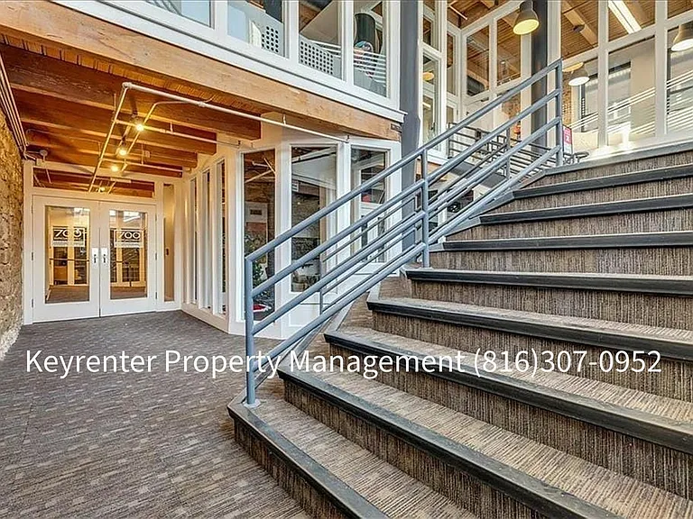 700 Broadway Blvd #308 — Photo 4