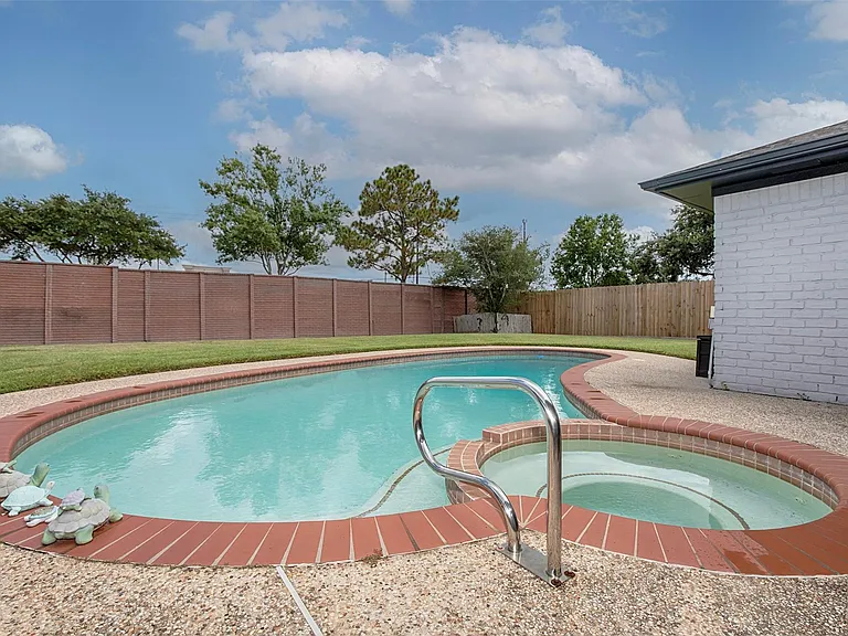 10514 Sagemeadow Ct — Photo 32