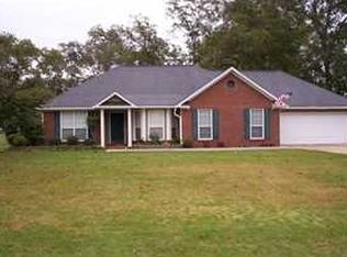 192 Lynwood Ln, Leesburg, GA 31763