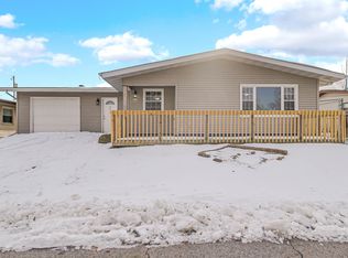 372 Raven Ct, Valparaiso, IN 46385