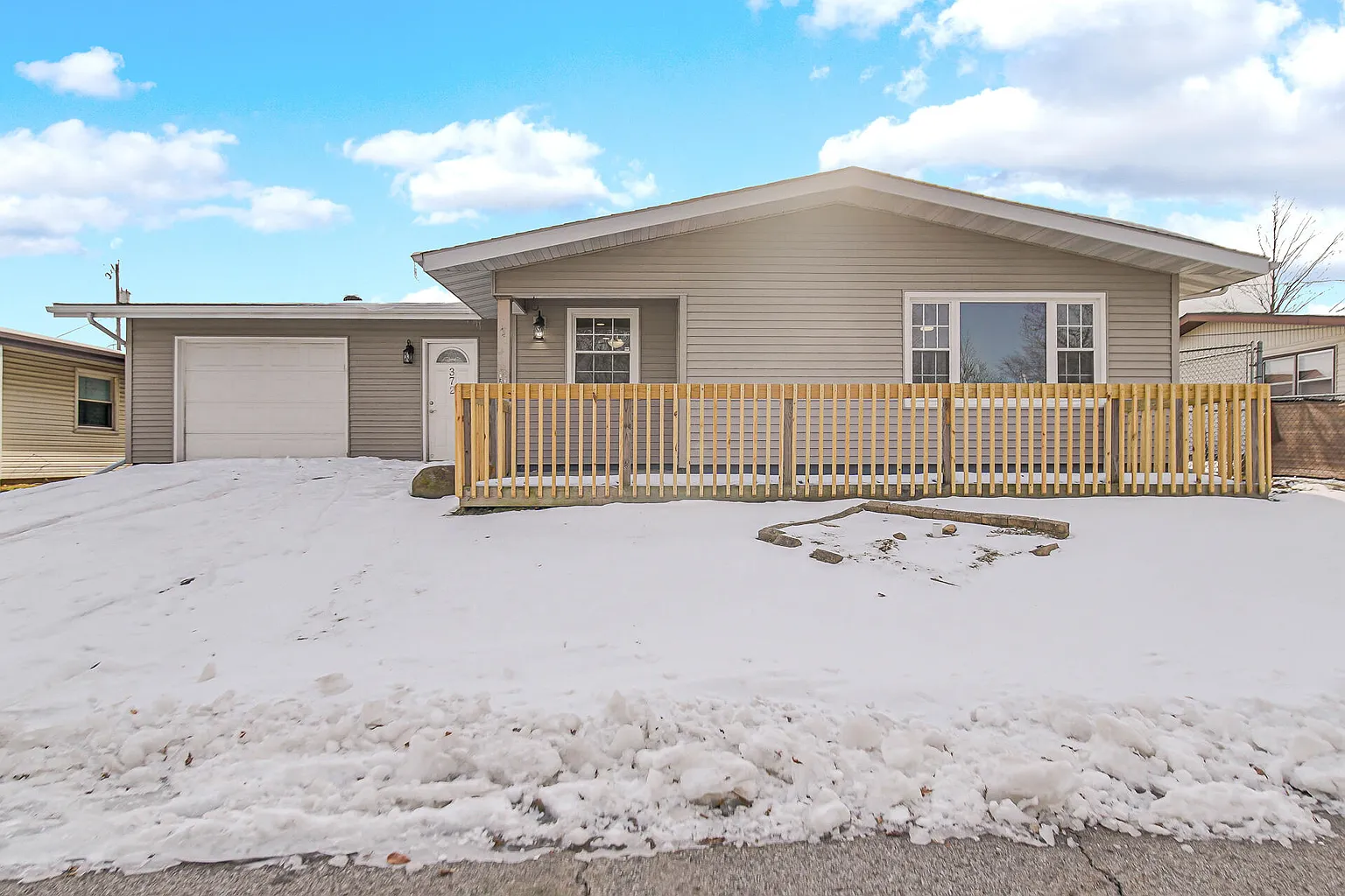 372 Raven Ct photo 1