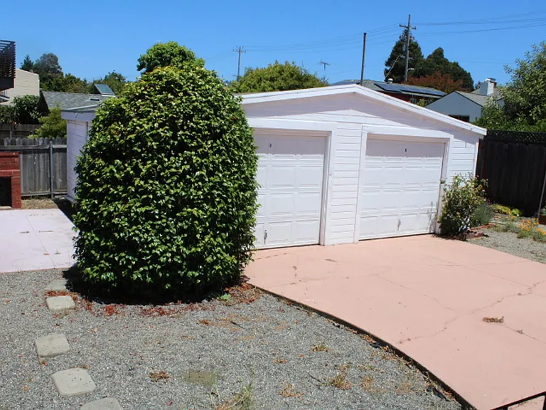 1209 & 1211 Marin Ave — Photo 25