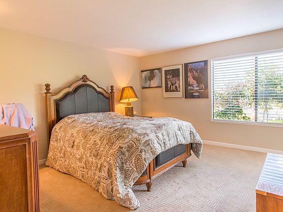 4th image of 8487 Grenache Ct