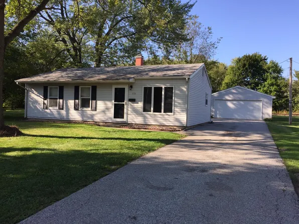 1701 Cedar St, Valparaiso, IN 46383