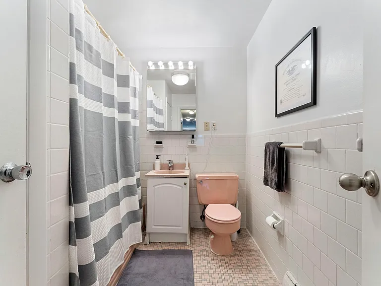 425 S Huntington Ave #6 — Photo 14