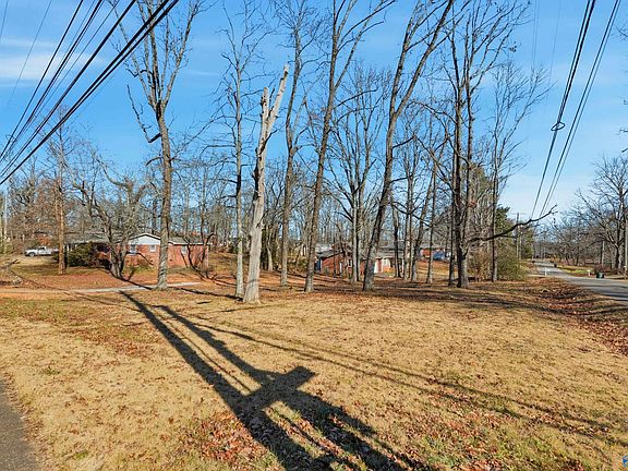 2nd image of 1327 Monte Sano Blvd SE