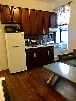 Rented by Oxford Property Group | media 10