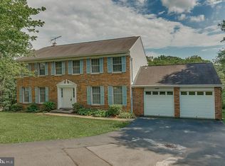 12963 Pinecrest View Ct, Herndon, VA 20171