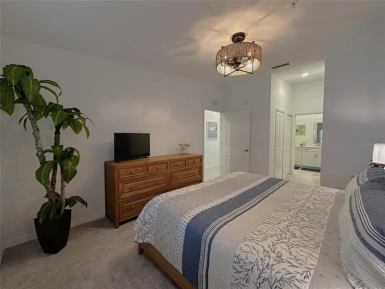 14221 Heritage Landing Blvd #2024 — Photo 17