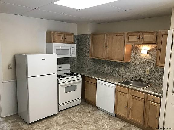 4th image of 89 Park Ave #1