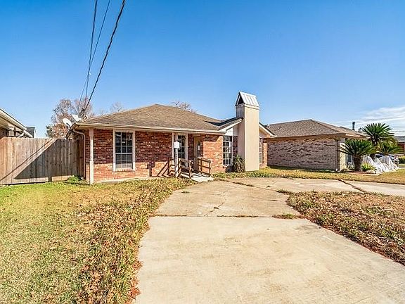 3rd image of 203 Riverview Dr