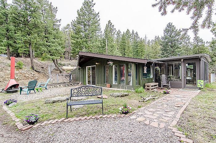 Perfect Evergreen retreat!
