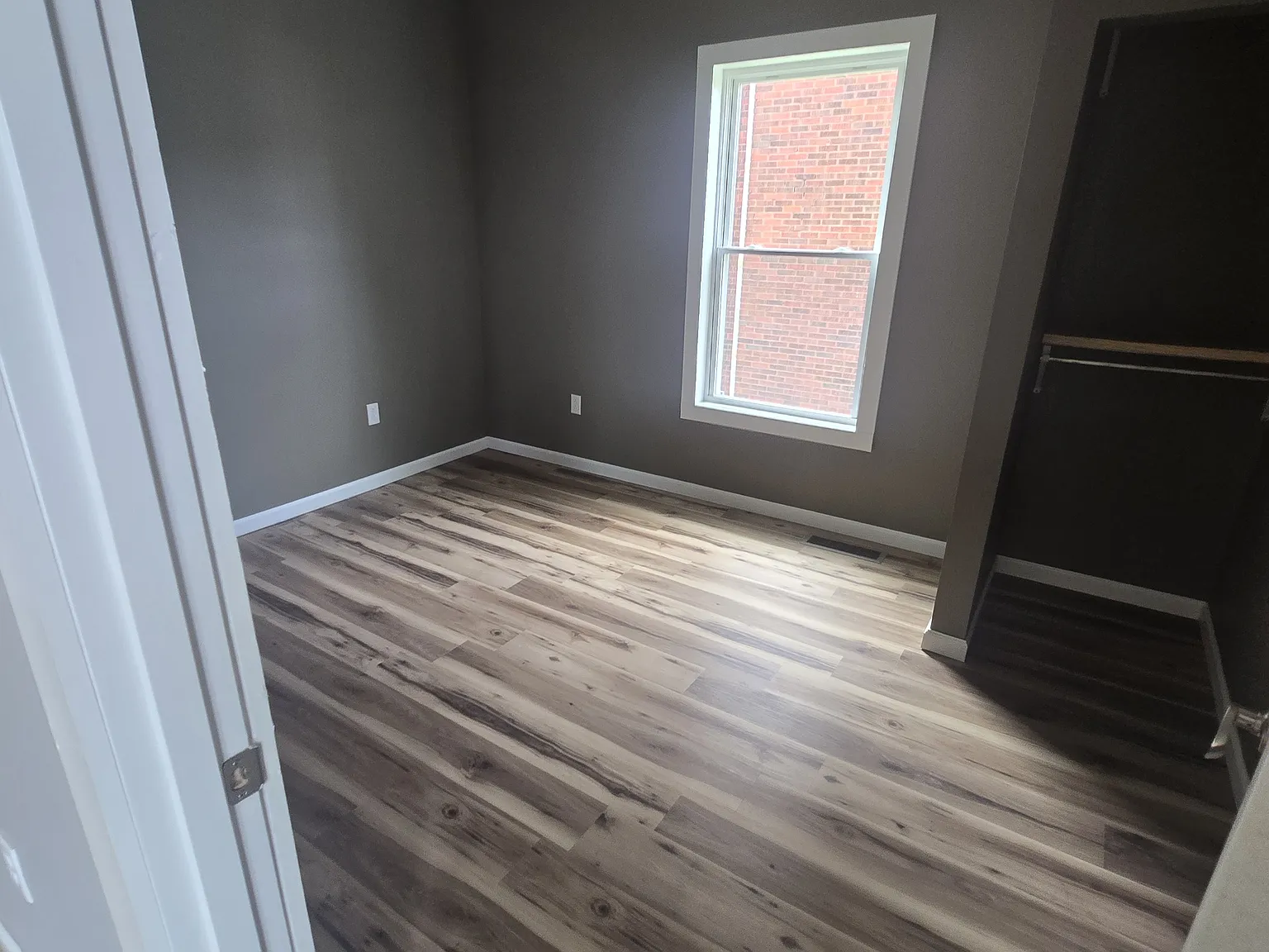 3 bed, 1200 sqft, $1,400 — Photo 2