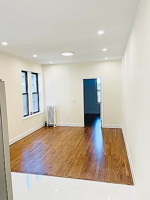 3rd image of 24-31 Steinway St #7