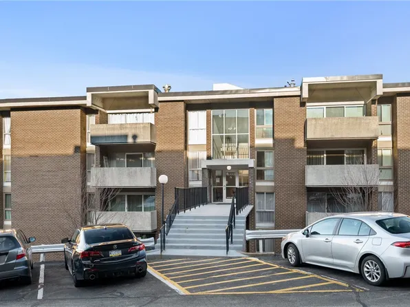 4402 Charlemagne Cir, Pittsburgh, PA 15237