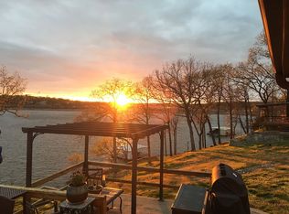 2810 Harbor Loop Dr, Grove, OK 74344