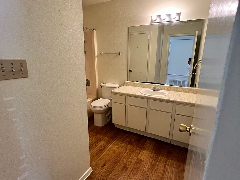 305 Craddock Ave #A — Photo 1