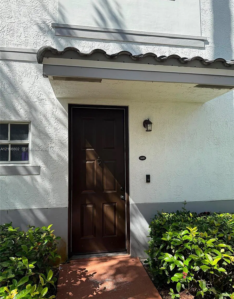 Villas De Tuscany Condo — Photo 1