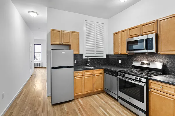 Rented by Corcoran | media 14