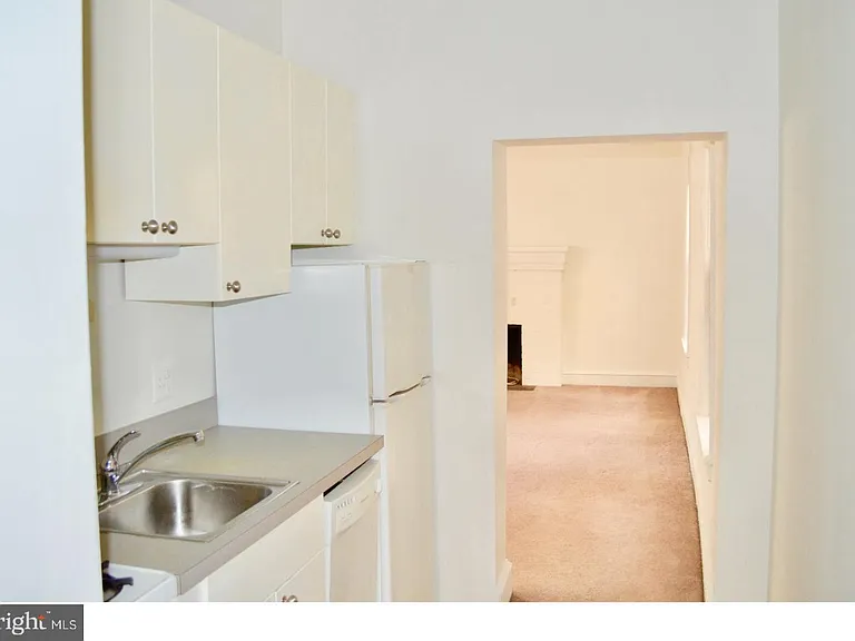 332-34 S 17th St #3C — Photo 10