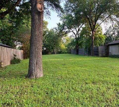 2nd image of 3776 Shorecrest Dr