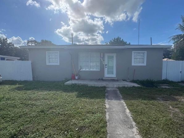 4628 SW 32nd Dr