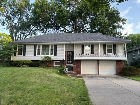 15 W Bridlespur Dr, Kansas City, MO 64114