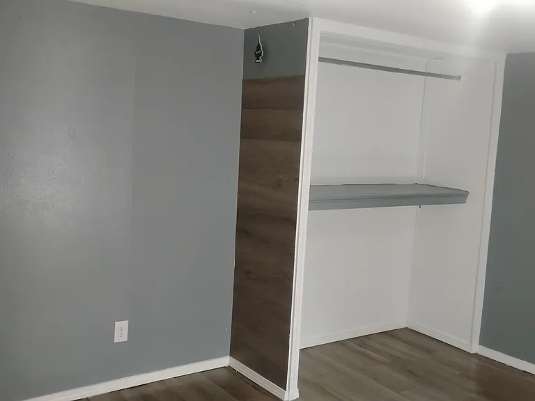 800 Denton Blvd NW #7 — Photo 6