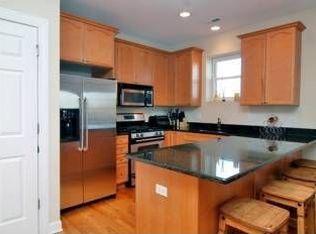 3114 W Irving Park Rd APT 4E, Chicago, IL 60618