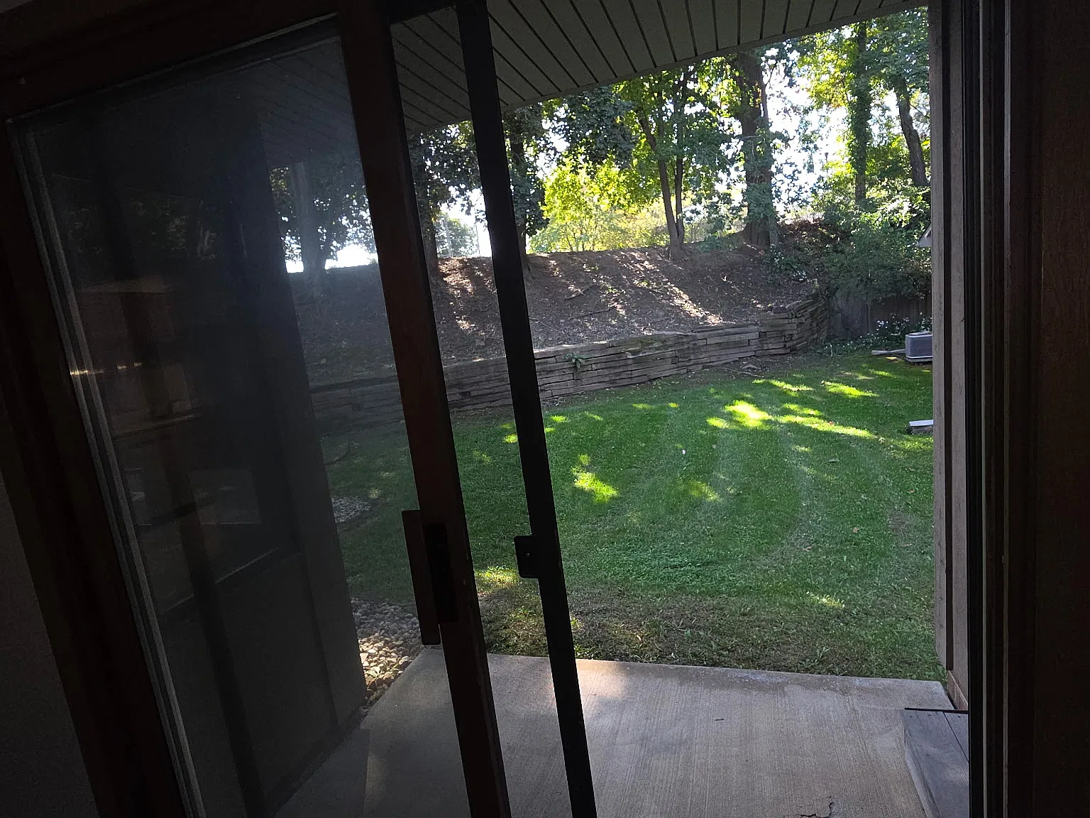 2 bed, 1400 sqft, $1,600 — Photo 1