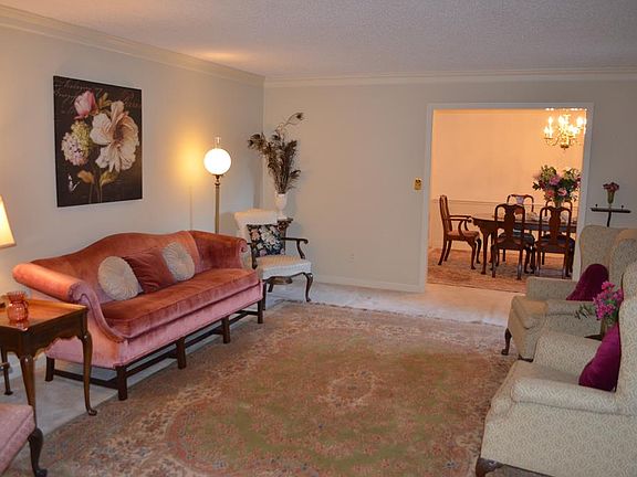 4th image of 128 Dyerwood Pl